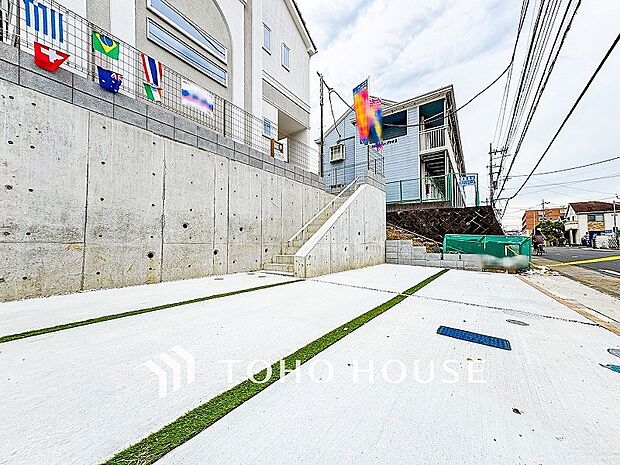 カースペースもゆとりある空間を保っています。