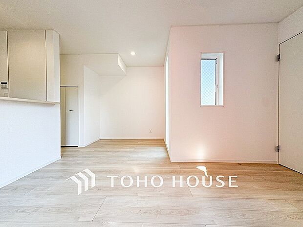 ここにはみんなが集い、食事と楽しい会話が始まるスペース。