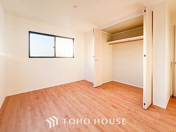 採光もアクセントの一つとして。プライベートルームにはやさしい光が射し込んでいます。