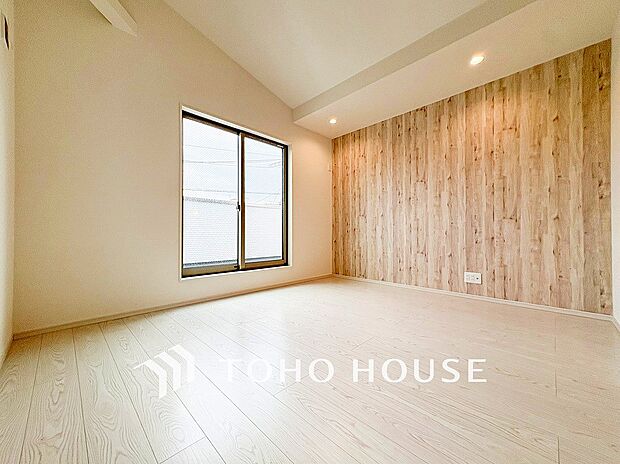 落ち着いた雰囲気に包まれた伸びやかな空間で、ゆったりと家族団らんの時間を過ごせます。