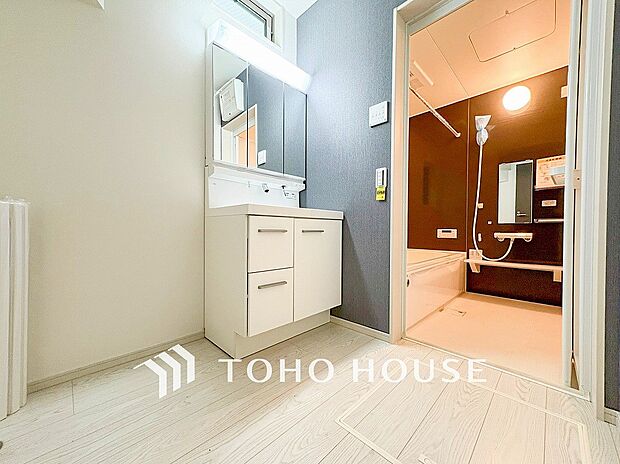 清潔感のあるプライベート空間は、身だしなみチェックや肌のお手入れに最適です。