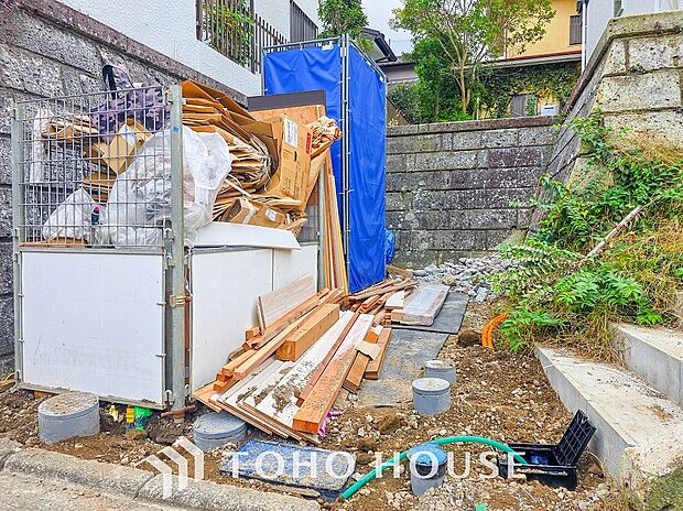 敷地内に駐車スペースがあると、日々の暮らしをスムーズに運ぶ事が出来ます。