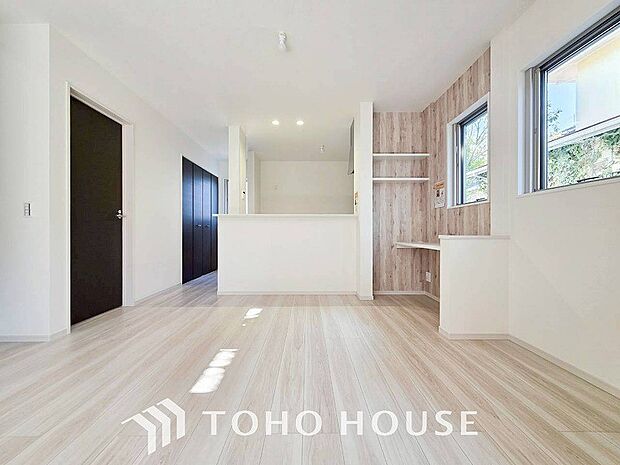 ここにはみんなが集い、食事と楽しい会話が始まるスペース。