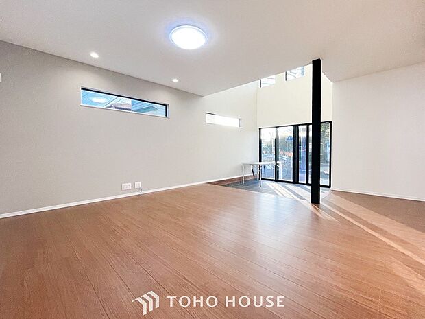 落ち着いた雰囲気に包まれた伸びやかな空間で、ゆったりと家族団らんの時間を過ごせます。