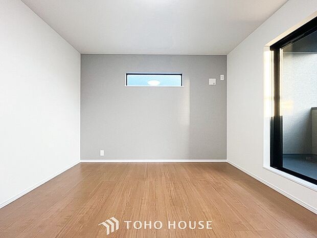 一日の疲れをいやしてくれる主寝室。自分時間を快適に過ごすプライベートルーム。