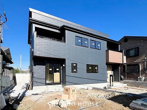 風を感じ青い空から太陽の恵みを感じる温もり溢れる佇まい。