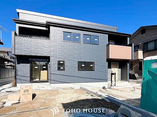 表現された空間は豊かな光と風を纏い、暮らしの時間を豊かにしてくれます。