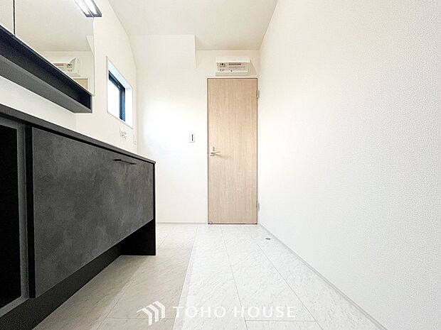 ご家族の1日が始まり、1日の終わりを締めくくる洗面空間。