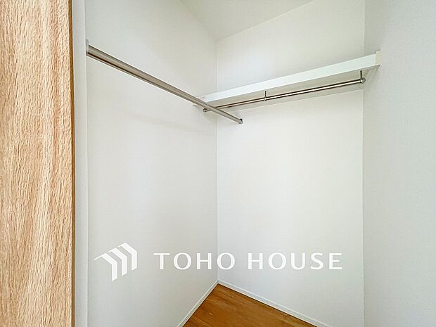 ウォークインクロゼットのある住まいで居住スペースを広く使えます。