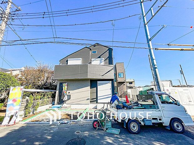 閑静な住宅街の陽当りに恵まれた土地で寛ぎに満ちた生活を。