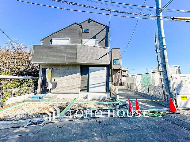 やわらかな陽射しが心地よい落ち着いた住空間。