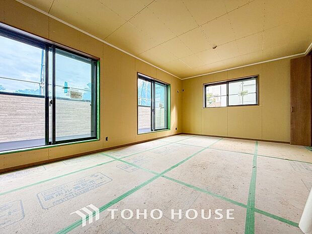 落ち着いた雰囲気に包まれた伸びやかな空間で、ゆったりと家族団らんの時間を過ごせます。