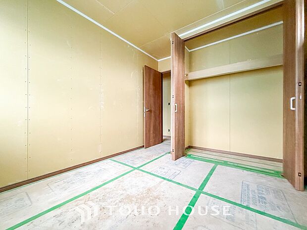 一日の疲れをいやしてくれる主寝室。自分時間を快適に過ごすプライベートルーム。