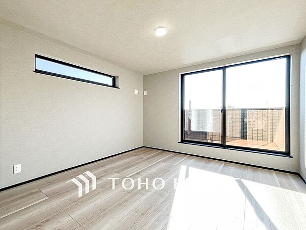 1日の疲れを癒し、心地よく寛げるようゆったりとした広さを確保しています。