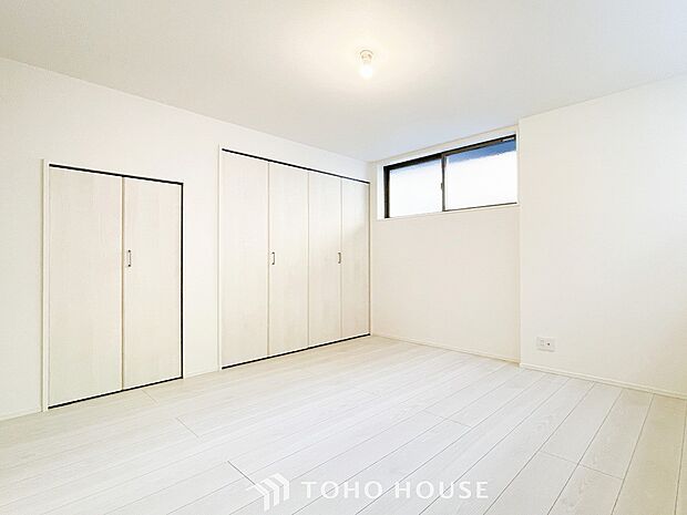 採光もアクセントの一つとして。プライベートルームにはやさしい光が射し込んでいます。