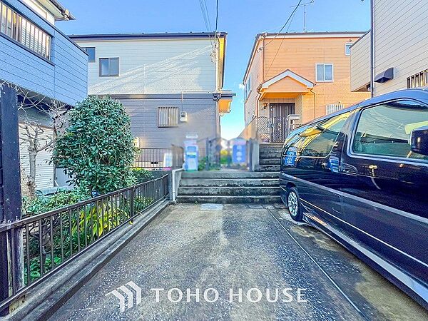 敷地内に駐車スペースがあると、日々の暮らしのをスムーズに運ぶ事が出来ます。
