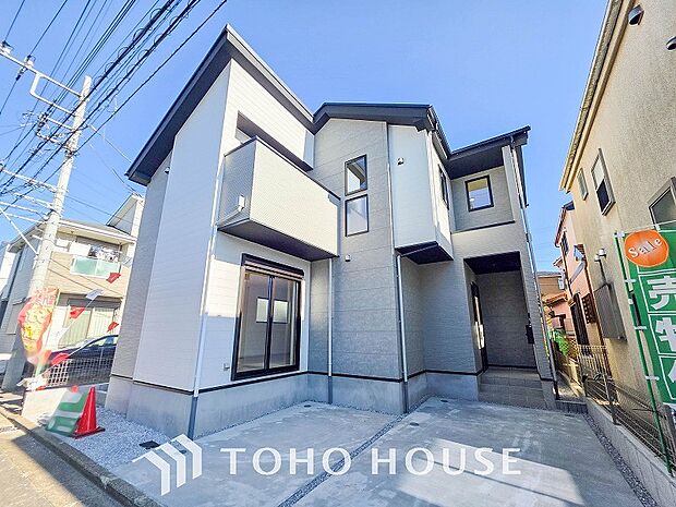 住まいの顔となる玄関は、落ち着きと華やぎの満ちた空間に。