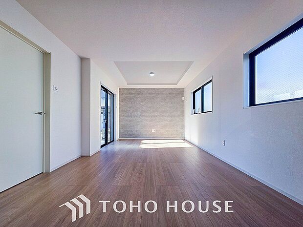 落ち着いた雰囲気に包まれた伸びやかな空間で、ゆったりと家族団らんの時間を過ごせます。