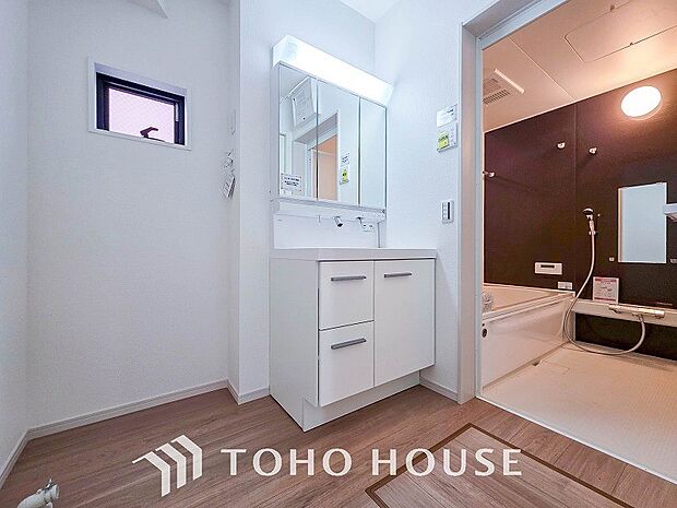 ご家族の1日が始まり、1日の終わりを締めくくる洗面空間。