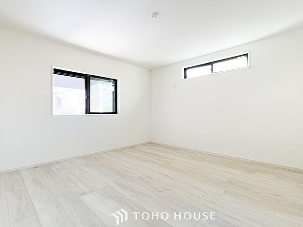 一日の疲れをいやしてくれる主寝室。自分時間を快適に過ごすプライベートルーム。