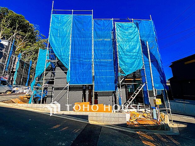 落ち着いた住宅街で、穏やかな暮らしを実現できるロケーションです。