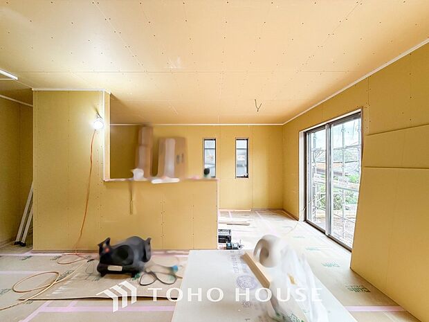 空気感という居心地の良いBGMは、暮らしのステージを彩り、心のやすらぎと満足感を与えてくれます。