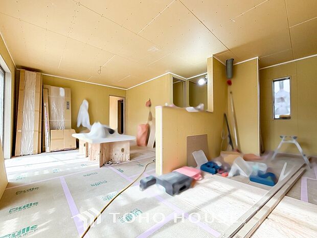 開放感あるリビングダイニング。ご家族とのんびりしたひと時を過ごせますね。