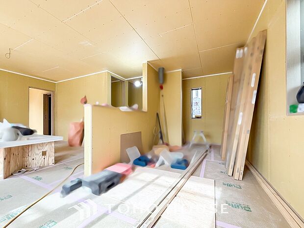 光と風があふれる開放的なリビングダイニングには自然と家族みんなが集まってきます。