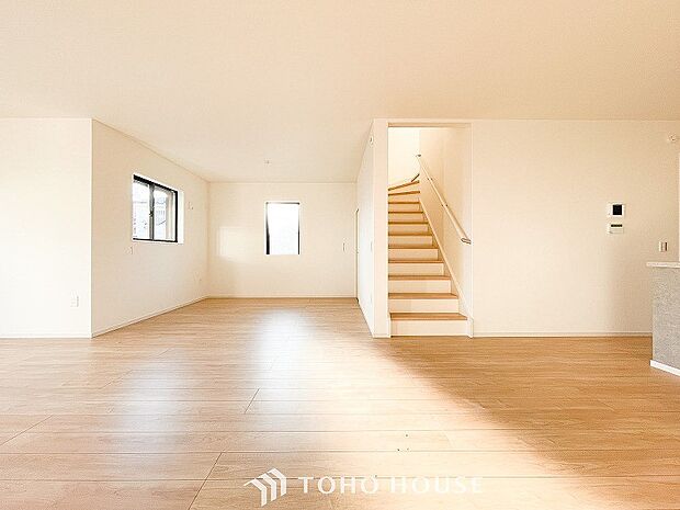 ここにはみんなが集い、食事と楽しい会話が始まるスペース。