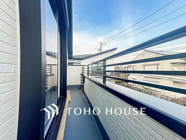 お部屋にも爽やかな風と暖かく柔らかな日差しが差し込み、毎日の暮らしを豊かに彩ります。