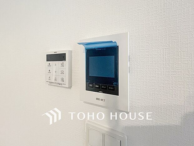 誰が来てもわかる様にモニター付きインターホンを設置。