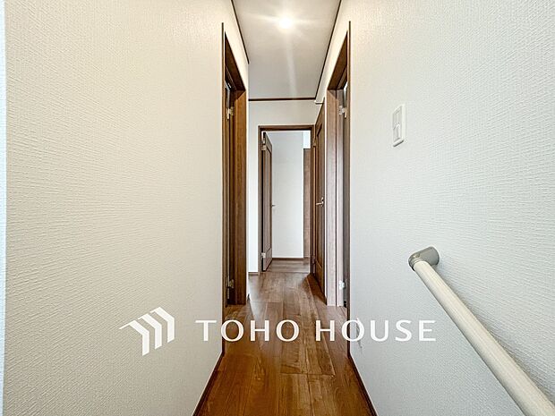 やわらかな陽射しがふりそそぎ、ゆったりした時間が流れる室内。