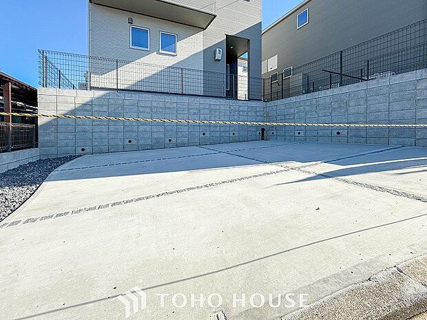 カースペースもゆとりある空間を保っています。