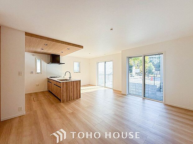 空気感という居心地の良いＢＧＭは、暮らしのステージを彩り、心のやすらぎと満足感を与えてくれます。