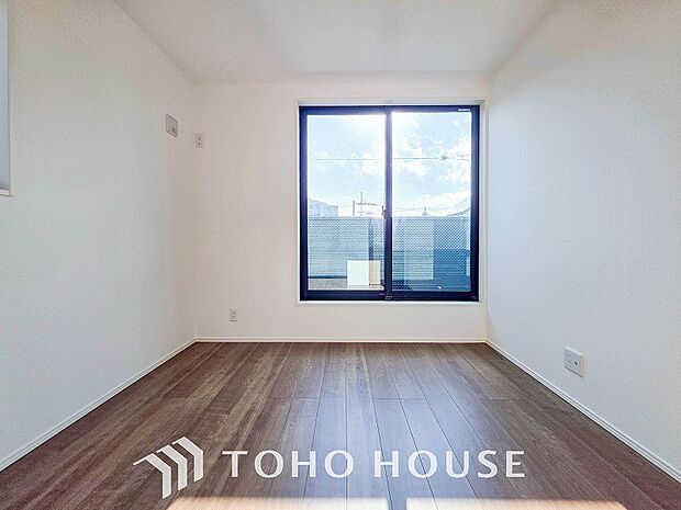 一日の疲れをいやしてくれる主寝室。自分時間を快適に過ごすプライベートルーム。