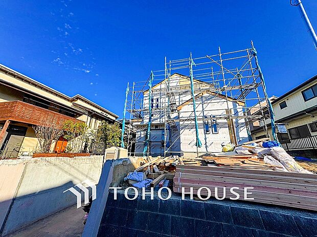 風を感じ青い空から太陽の恵みを感じるロケーション。