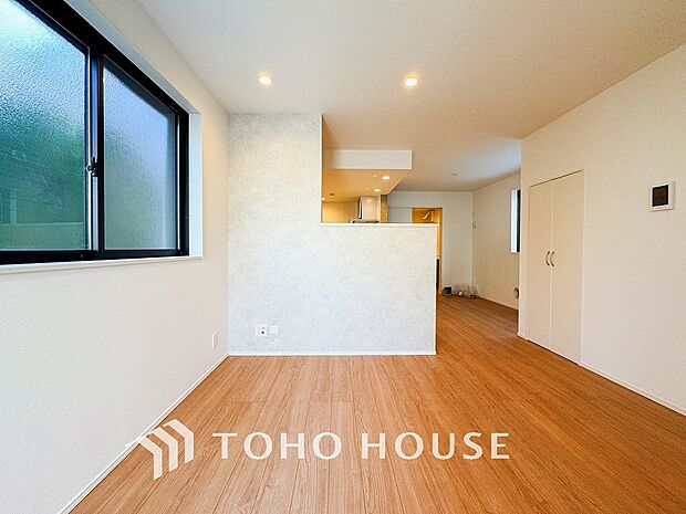 ここにはみんなが集い、食事と楽しい会話が始まるスペース。