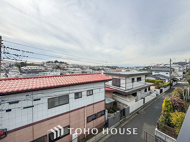 開放的で気持ちの良い眺望と青い空を満喫できます。