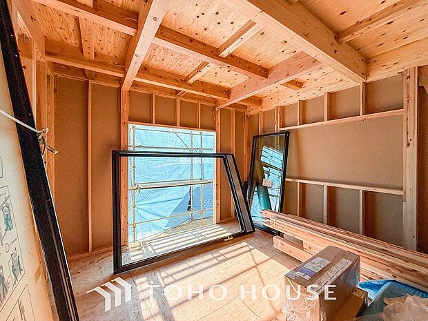 1日の疲れを癒し、心地よく寛げるようゆったりとした広さを確保しています。