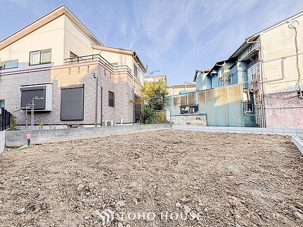 閑静な住宅街の陽当りに恵まれた土地で寛ぎに満ちた生活を。