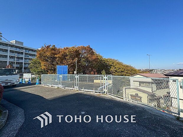 忙しく過ぎゆく日常を置き去るほど、ゆったりした時間が流れる住環境。