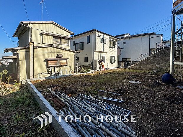 風を感じ青い空から太陽の恵みを感じる温もり溢れる佇まい。