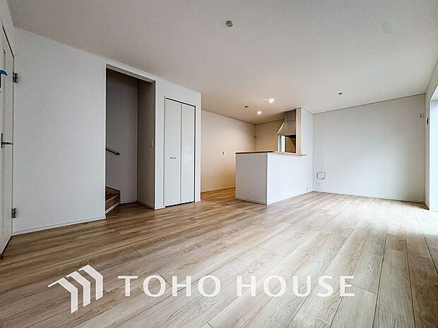 開放感あるリビングダイニング。ご家族とのんびりしたひと時を過ごせますね。