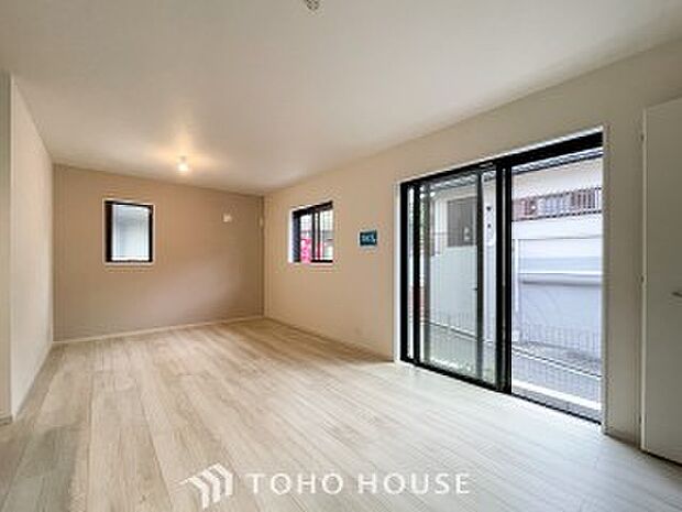 開放感あるリビングダイニング。ご家族とのんびりしたひと時を過ごせますね。