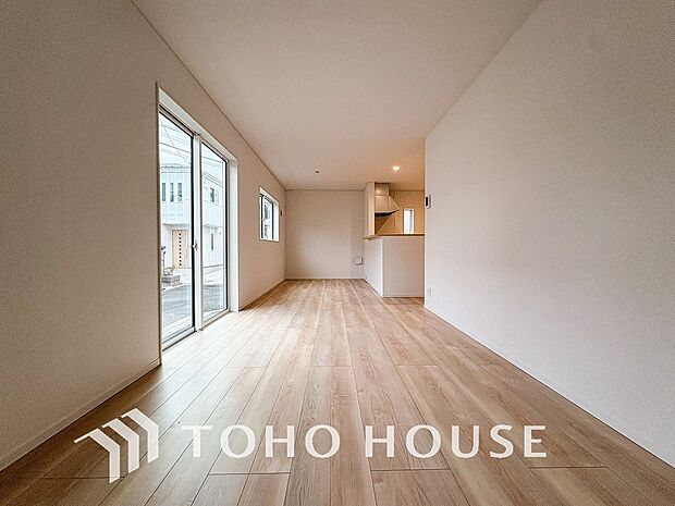 開放感あるリビングダイニング。ご家族とのんびりしたひと時を過ごせますね。