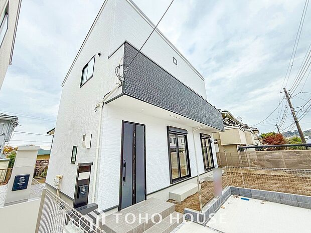 閑静な住宅街の一角、ひと時のくつろぎが生まれ、ゆっくりと愛着が育まれていきます。