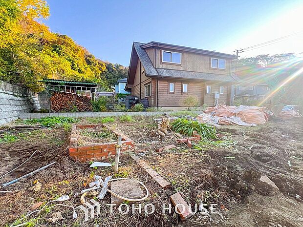 表現された空間は豊かな光と風を纏い、暮らしの時間を豊かにしてくれます。