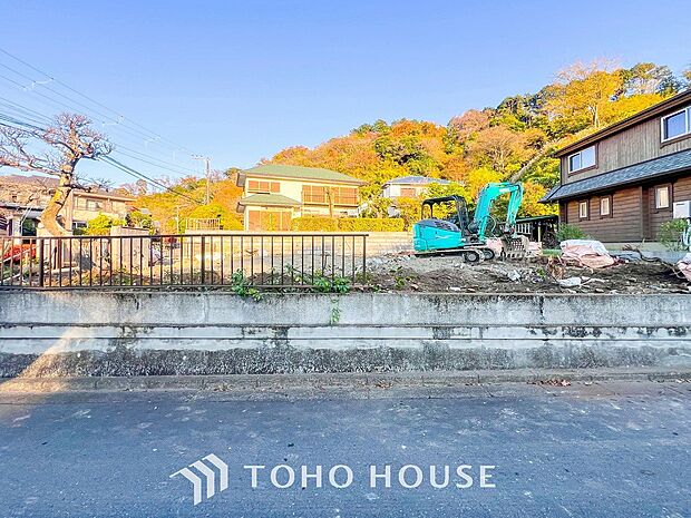 風を感じ解放感あふれる光に満ちた住まい。