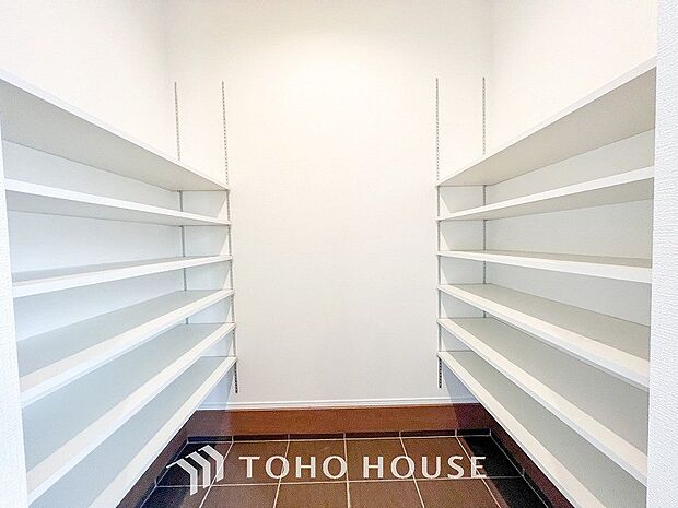 大容量の収納スペースで住空間はスッキリ広々。