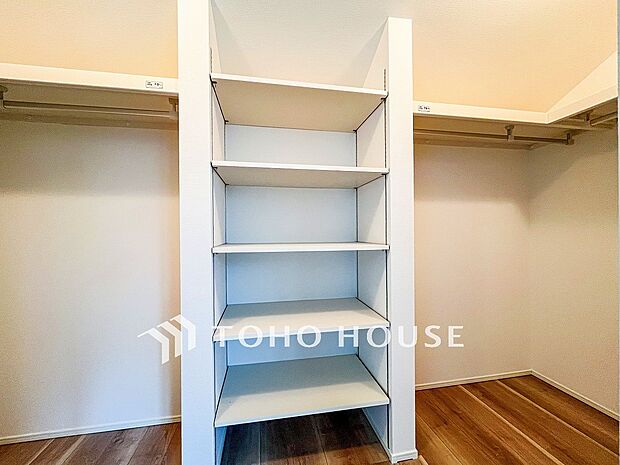 ウォークインクロゼットのある住まいで居住スペースを広く使えます。